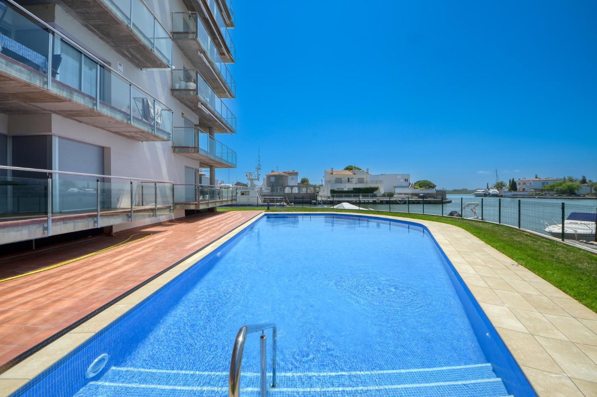 Marines Garbi 2 8 - Barneda Premium Roses